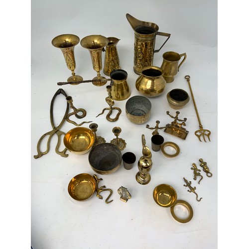 335 - BOX OF BRASSWARE