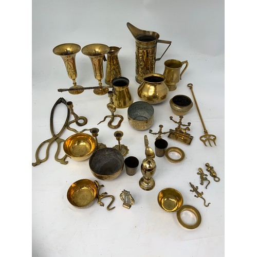 335 - BOX OF BRASSWARE