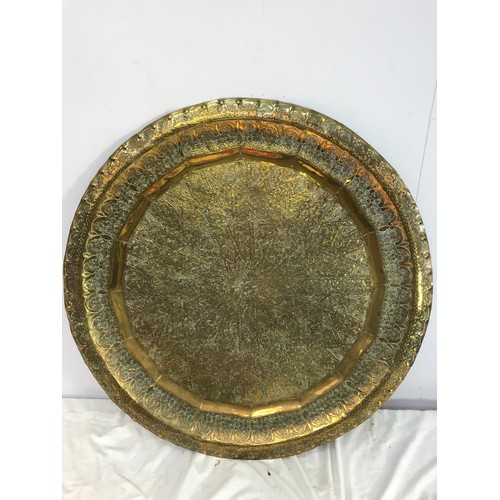 339 - 3 LARGE BRASS TRAYS APPROX 90CMS IN DIAMETER, 64CMS IN DIAMETER AND 43CMS IN DIAMETER