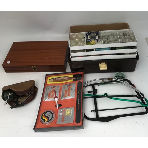 375 - SHAKESPEARE FIBRE GLASS FISHING TACKLE BOX/SEAT AND CONTENTS INCLUDING MISC. COURSE FISHING TACKLE A... 