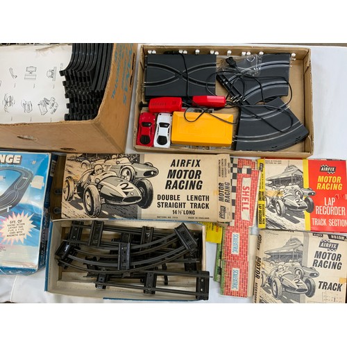 44 - AIRFIX MOTOR RACING PARTS, LAP RECORDER, TRACK, SOME BOXED , HORNBY 0 GAUGE TRACK & F-40 CHALLENGE