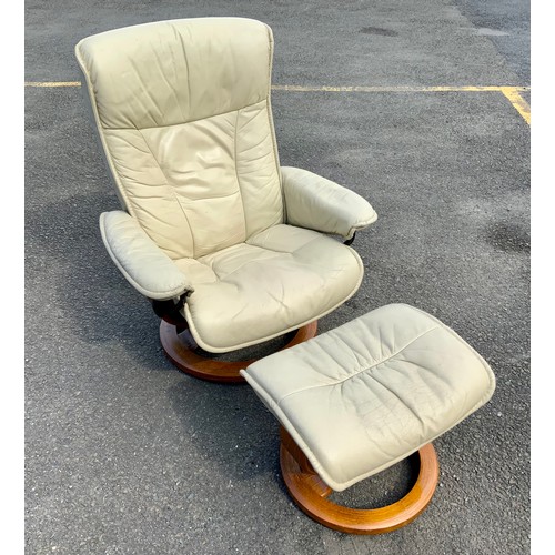 104 - STRESSLESS SINGLE CHAIR AND FOOT STOOL