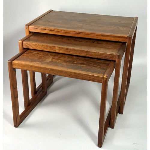 113 - STYLISH NEST OF 3 LATE CENTURY TABLES, MADE IN DENMARK