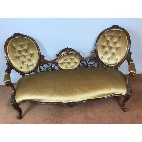 77 - VICTORIAN UPHOLSTERED BUTTON BACK SOFA