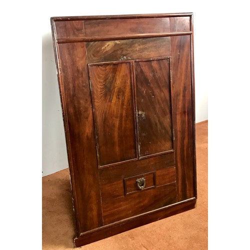 109 - MAHOGANY HANGING CORNER CUPBOARD