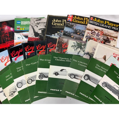 28 - MOTORING BOOKS, JOHN PLAYER GRAND PRIX PROGRAMMES, SILVERSTONE, MG MAGAZINES, 32 PROFILE PUBLICATION... 