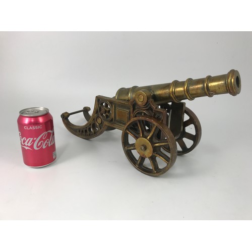 413 - GOOD QUALITY BRASS CANON