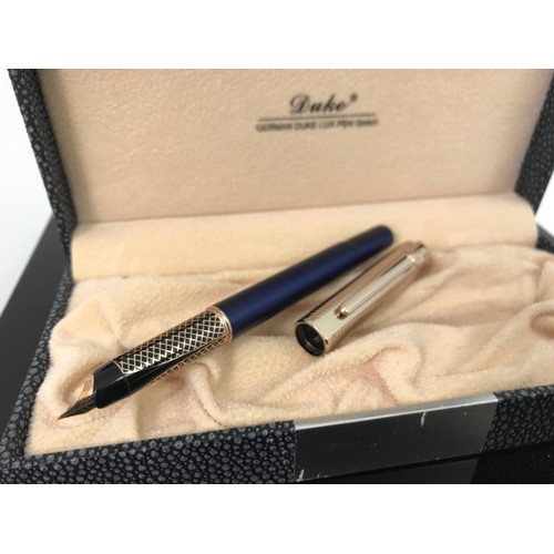 579 - MODERN DUKE FOUNTAIN PEN