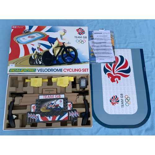 99 - SCALEXTRIC VELODROME CYCLE SET MADE FOR TEAM GB LONDON 2012 OLYMPICS