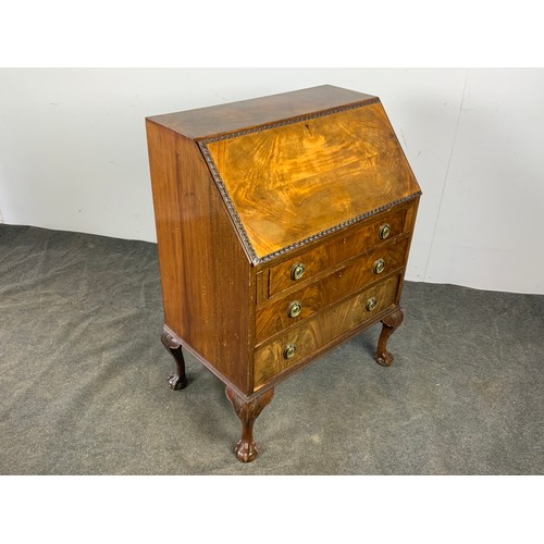 182 - BUREAU, WITH LOAFERS APPROX.77CM.