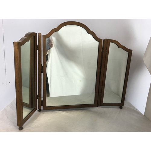 195 - FOLDING TRIPLE MIRROR