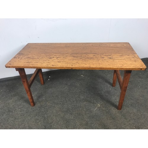 194 - OAK OCCASIONAL TABLE