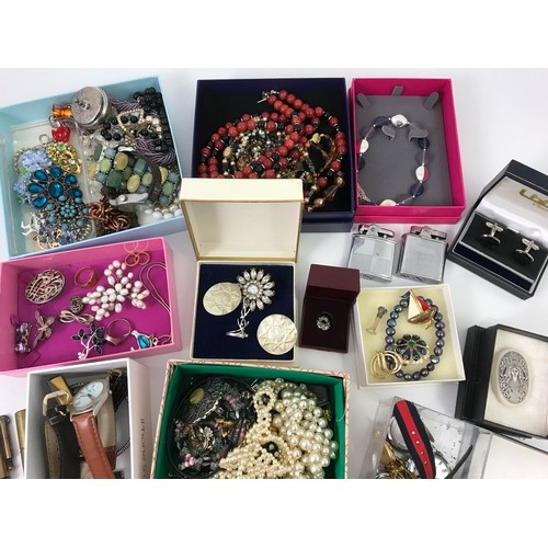 407 - TRAY OF MISC. COSTUME JEWELLERY AND WATCHES