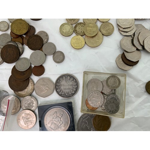 437 - QUANTITY OF FOREIGN AND UK COINS