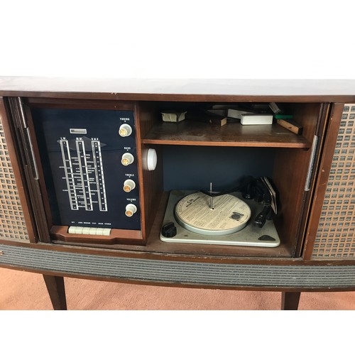 131 - VINTAGE DECCA STUDIO RADIOGRAM WITH RECORD DECK