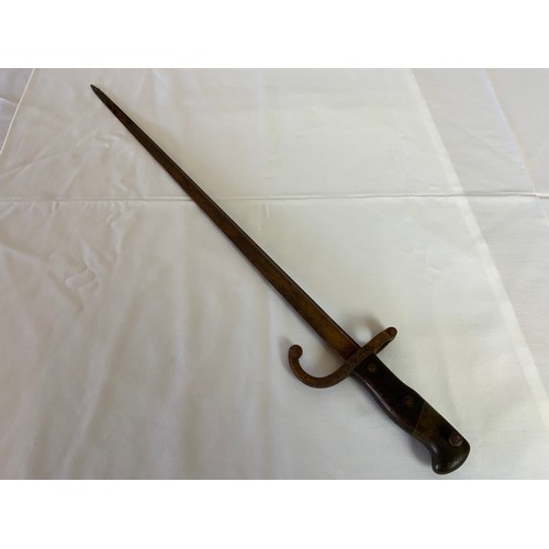 44 - AN EARLY BAYONET