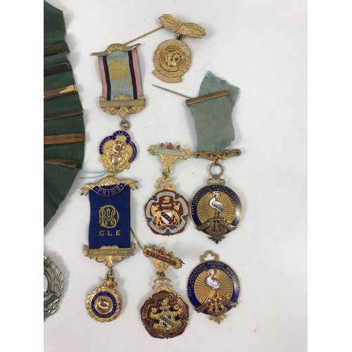 93 - MASONIC AND OTHER MEDALS INC SOME SILVER