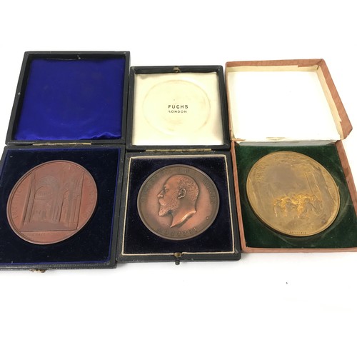 102 - VARIOUS MISC. BRONZE AND OTHER MEDALS AND MEDALLIONS INC. SOCIETY OF ARTS MANUFACTURERS AND INDUSTRY... 