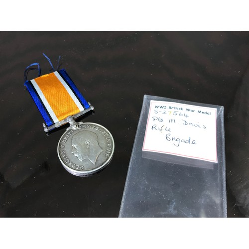 83 - MISC. WWI MEDALS INC. BRITISH WAR MEDAL 5-27564 PTE.M.DAVIS RIFLE BRIGADE TOGETHER WITH 3 VICTORY ME... 