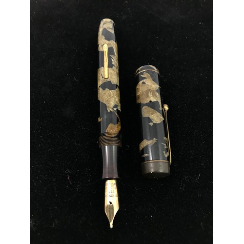 209 - FOUNTAIN PEN WITH 14CT GOLD NIB AND 3 PEN KNIVES