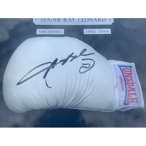 165 - SPORTING INTEREST, A FRAMED LONSDALE OF LONDON BOXING GLOVE SIGNED BY SUGAR RAY LEONARD, FISHER PROM... 