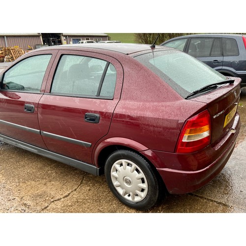 2 - VAUXHALL ASTRA 1.6 AUTOMATIC CAR YD03VAV. MOT TO 25-3-2022. APPROX MILES 58000 the battery is totall... 