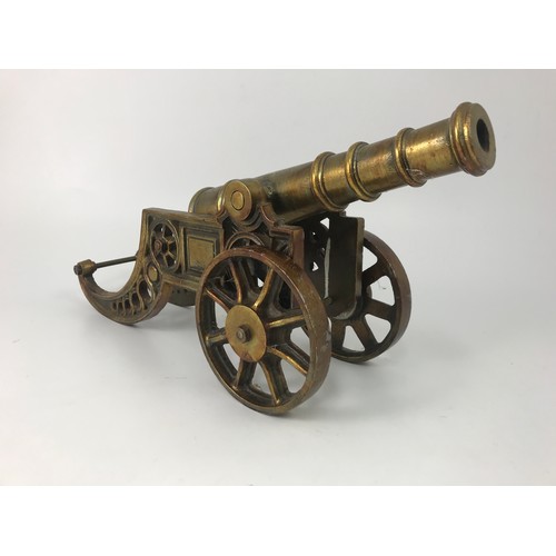 480 - GOOD QUALITY BRASS CANON