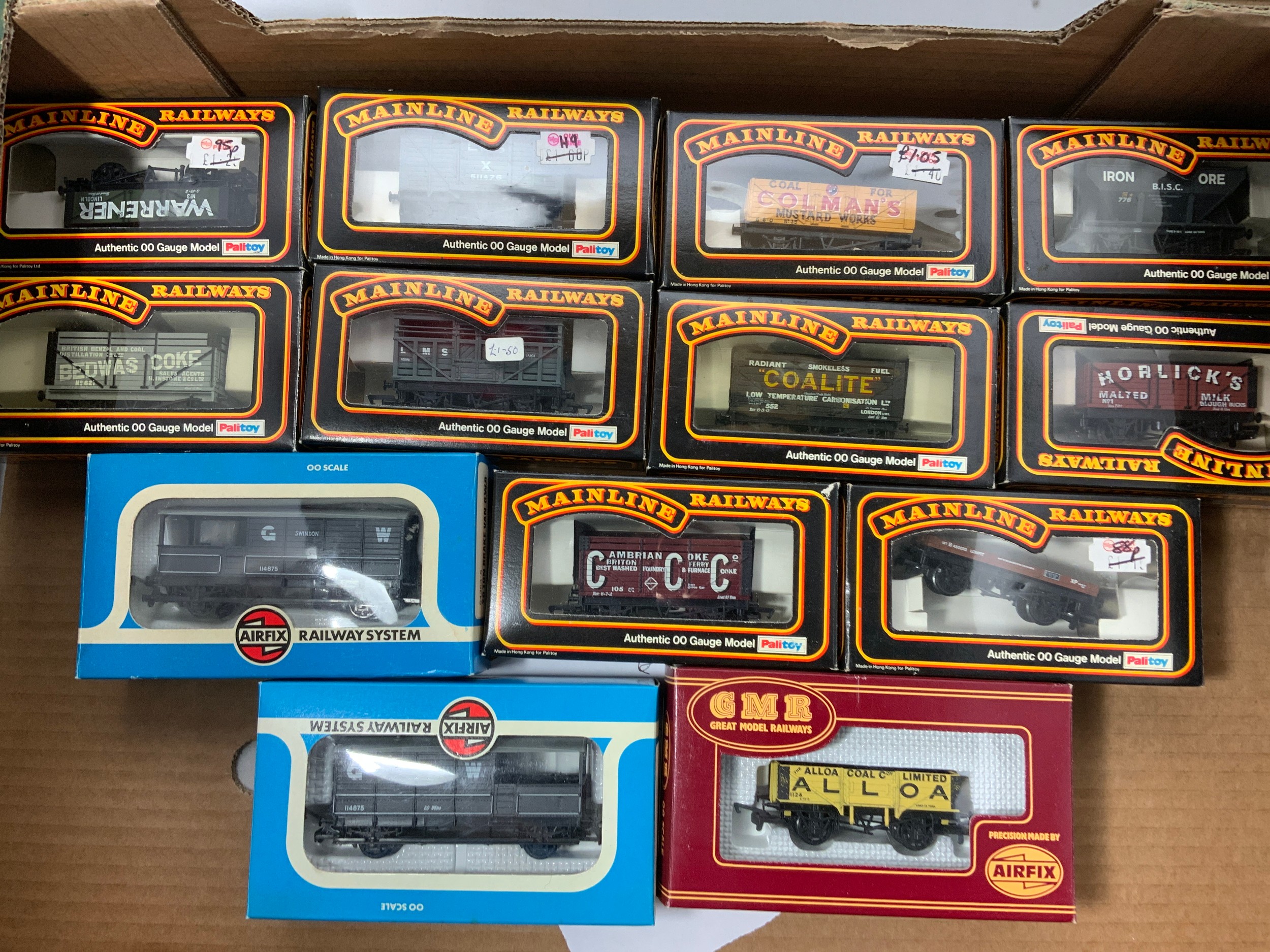 10 MAINLINE & 3 GMR / AIRFIX MODEL RAILWAY WAGONS, BOXED