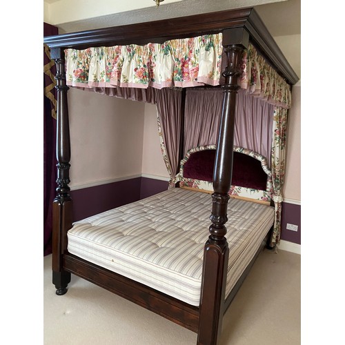 302 - IMPRESSIVE 4 POSTER DOUBLE BED COMPLETE WITH DRAPES