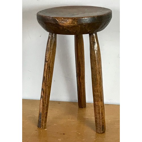 140 - ANTIQUE MILKING STOOL ON 3 LEGS