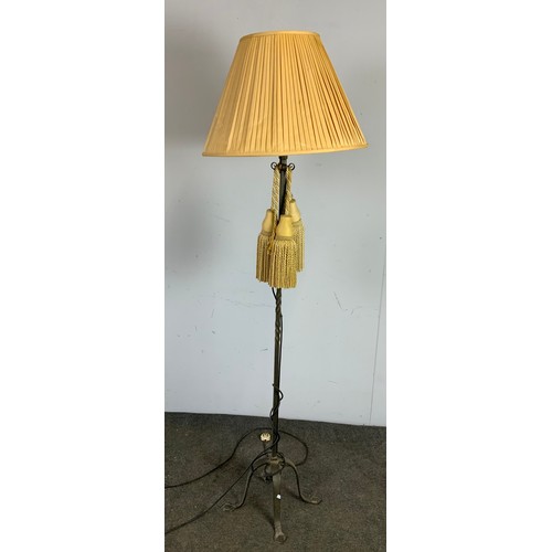 124 - WROUGHT IRON STANDARD LAMP