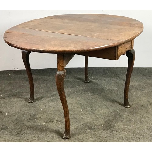 208 - OAK GATE LEG DROP LEAF ROUND TOP TABLE ON CABRIOLE LEGS WITH PAD FEET