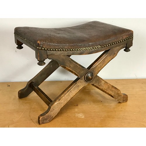 260 - STOOL WITH LEATHER SEAT AND X SHAPE SUPPORTS