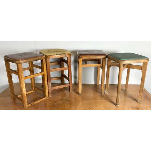 219 - 4 STOOLS