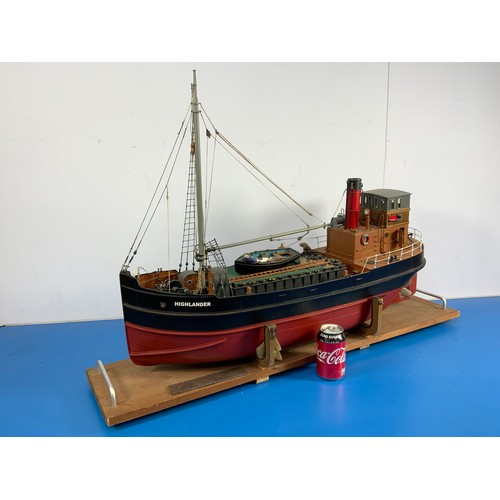 21 - RADIO CONTROLLED NAUTICAL INTEREST, A EARLY CENTURY COASTER, HIGHLANDER OF GLASGOW,