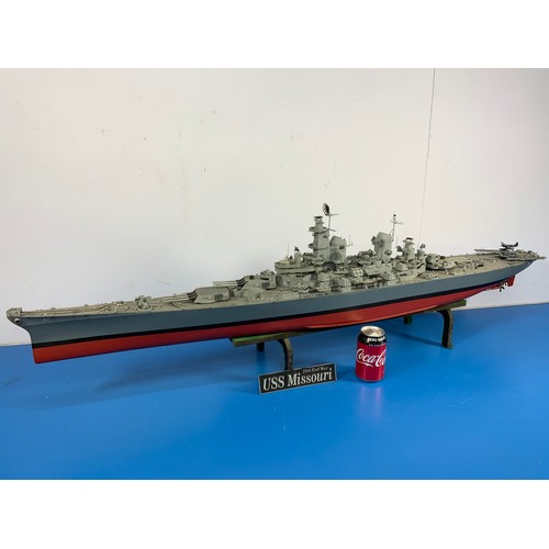 16 - RADIO CONTROLLED MODEL OF USS MISSOURI, APPROX 138 CM