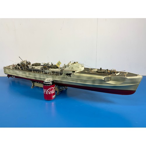 12 - RADIO CONTROLLED MODEL GERMAN E BOAT, SCHNELL, APPROX. 100 cm LONG