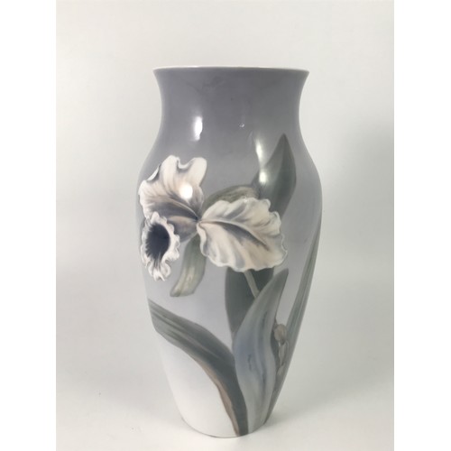 201 - ROYAL COPENHAGEN VASE 2640 137 DECORATED WITH IRIS