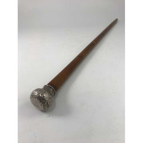 451 - MALACCA CANE WITH SILVER TOP