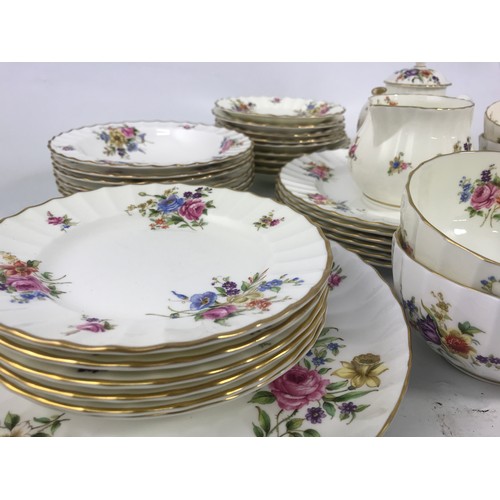 237 - QUANTITY OF ROYAL WORCESTER ROANOKE