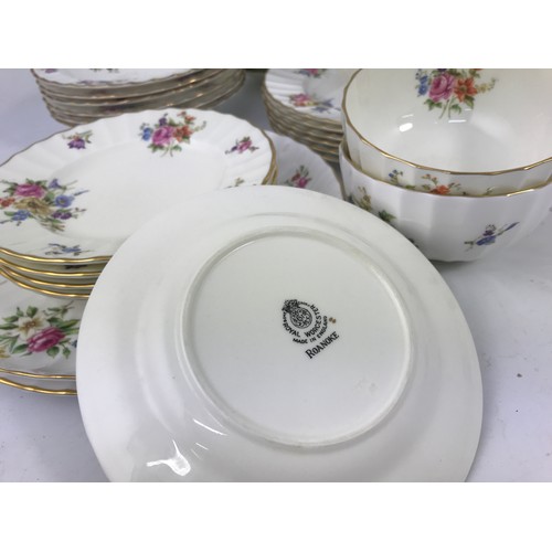 237 - QUANTITY OF ROYAL WORCESTER ROANOKE