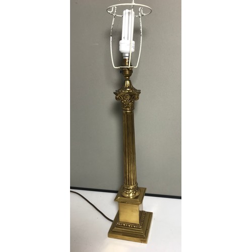 400 - BRASS CORINTHIUN COLUMN TABLE LAMP