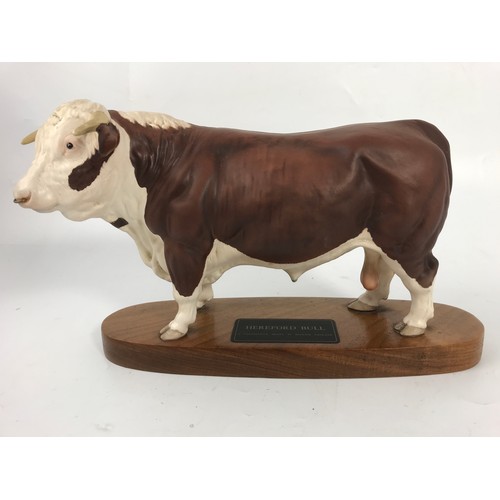 110 - BESWICK CONNOISSEUR HEREFORD BULL ON PLINTH, WITH BESWICK CHAMPION OF CHAMPIONS BULL