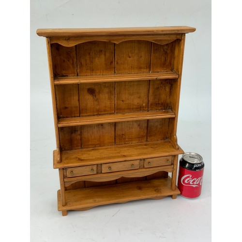 546 - SMALL APPRENTICE PIECE, A SMALL DRESSER, 33 cm WIDE