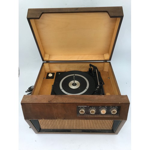 384 - 1960S DYNATRON MAZURKA RECORD PLAYER