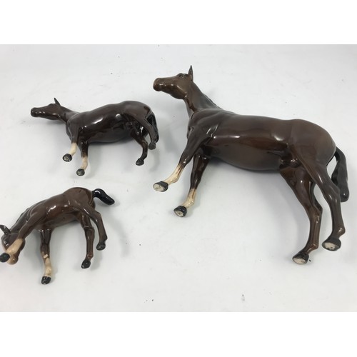 101 - 3 BESWICK HORSE FIGURES