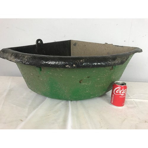 61 - CAST IRON CORNER WATER TROUGH