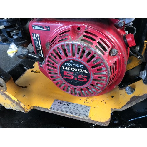 147 - WHACKER PLATE WITH HONDA ENGINE, STARTS FIRST TIME AND ADVISED THAT IT RUNS WELL. THE PLATE HAS BEEN... 