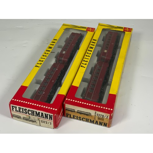 352 - FLEISCHMANN, HO MODEL RAILWAY, TWO BOXED EARLY GERMAN DMU’S 1372/2 & 1370/2