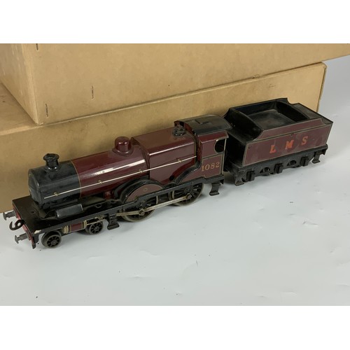 524 - BASSETT-LOWKE, U/B 4-4-0 COMPOUND LOCOMOTIVE, ELECTRIC, 1082 IN LMS LIVERY.